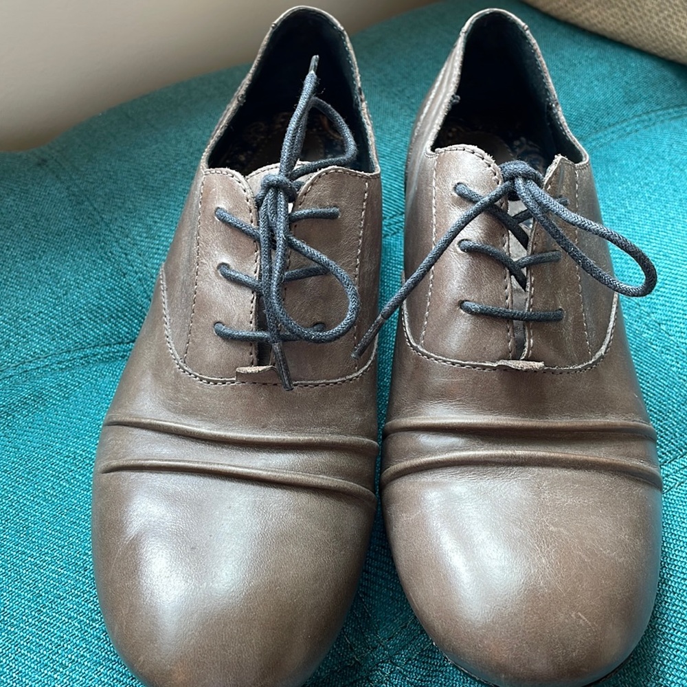 Born Lace Up Oxford Shoe
